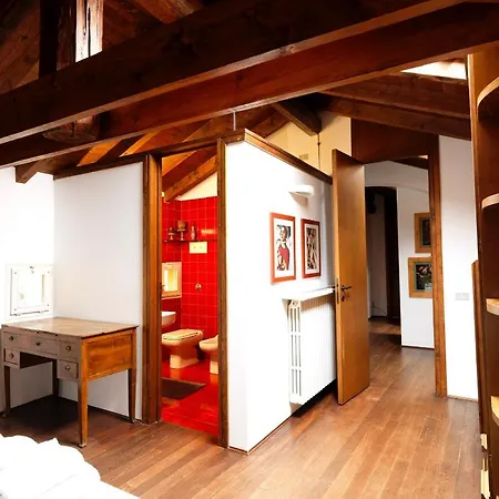 Ella In Luxury Tatil Evi Gardone Riviera